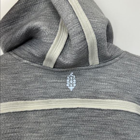 Free People Movement Feel the Heat Merino Hoodie Pullover Heather Grey Combo xl - Picture 8 of 9